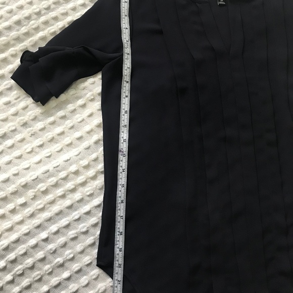 Ann Taylor Navy Flutter Sleeves Blouse with Pleats Size PS - Picture 5 of 9